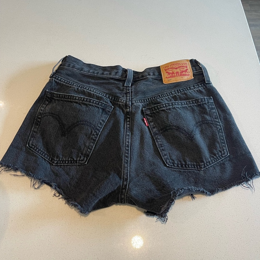 Levi’s Original 501 shorts size 26